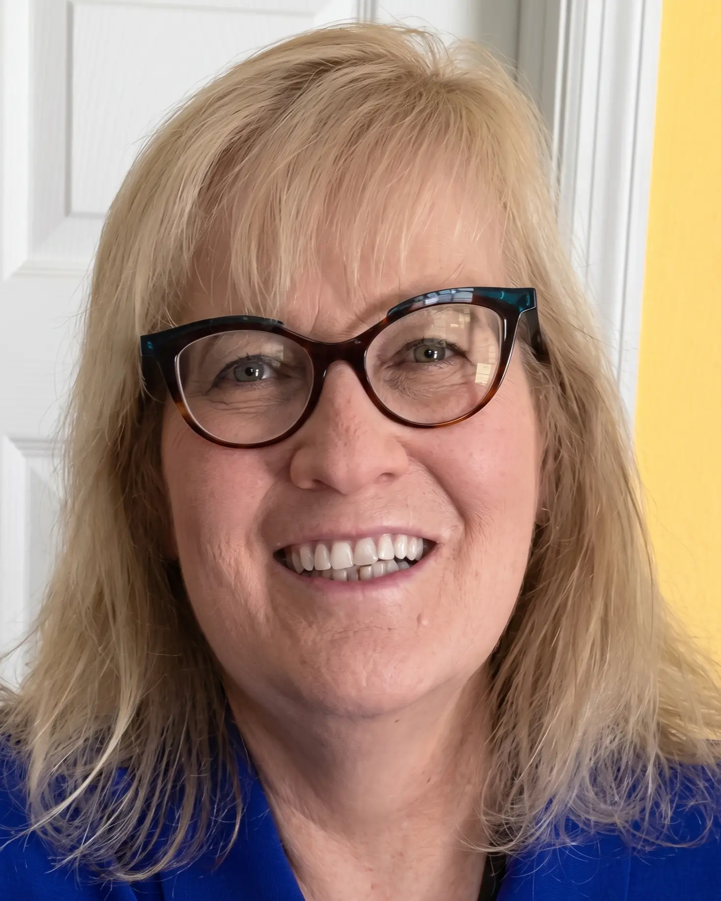 Dr. Suzanne Scott